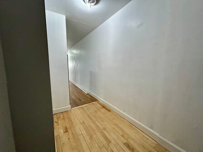 Photo - 2823 W Girard Ave Unit 2R