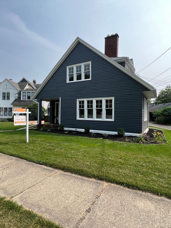 Photo - 937 Riverside Dr