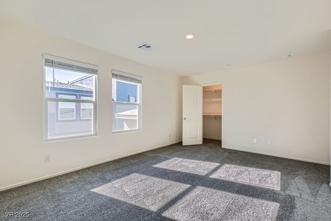 Building Photo - 4859 Wine Rdg Ave