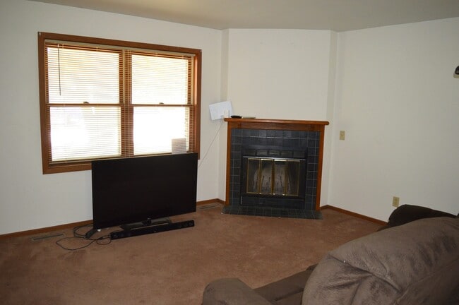 Photo - 419 Dallas St