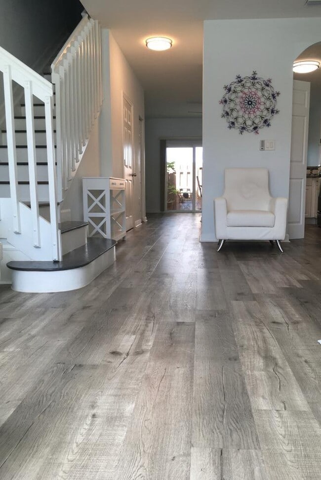 Photo - 1690 NE 33rd Ave