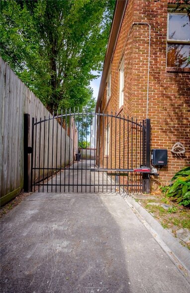 Photo - 1906 Waugh Dr Unit B