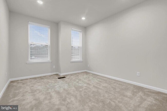 Photo - 606 Parker Blvd