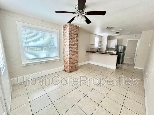 Photo - 380 13th Ave NE