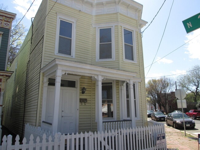 Photo - 2201 Jefferson Ave Apartment Unit B