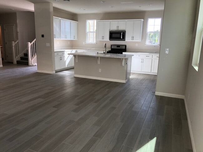 Building Photo - 2809 Mabry Dr
