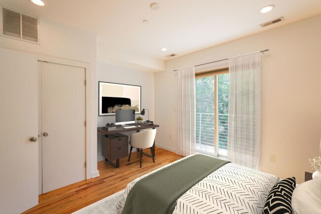 Photo - 1642 N Marshall St Unit 2