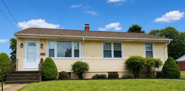 Building Photo - 321 Sharon Ln