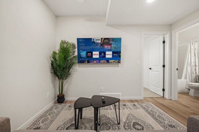 Photo - 147 Edith Dr NW Unit ID1314521P