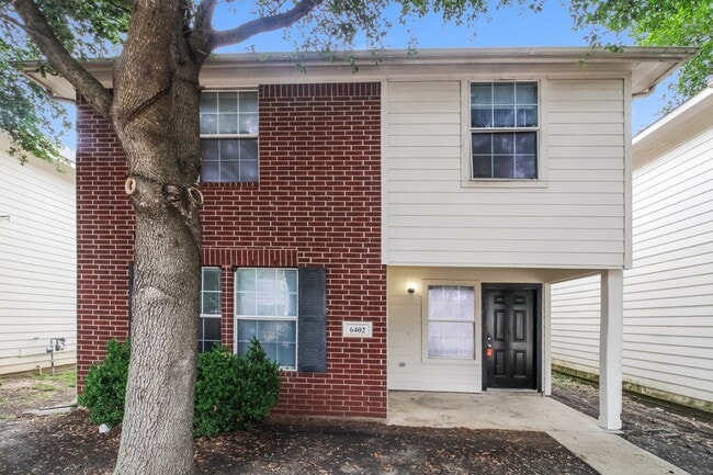 Building Photo - 6402 Mountain Pines Ln