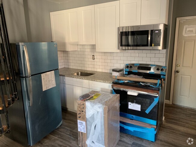 Building Photo - 639 N 12th St Unit Apt 1R