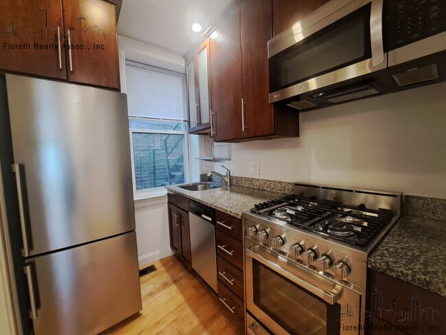 Building Photo - 101 Prince Unit 10