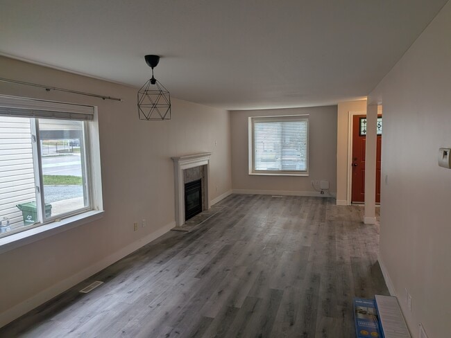 Photo - 5614 Kathleen Dr