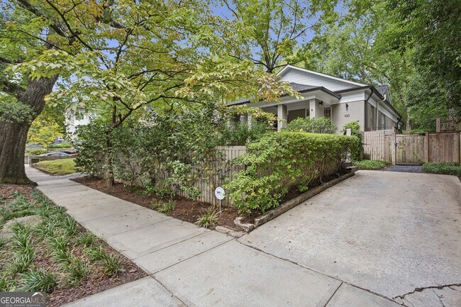 Photo - 420 7th St NE