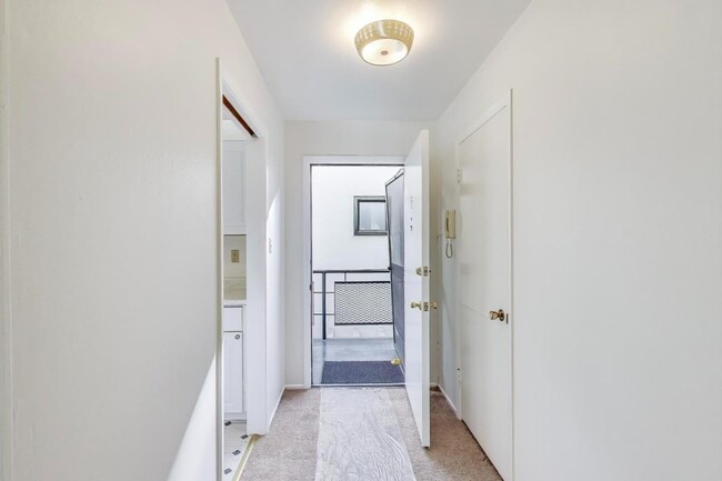Photo - 100 Millbrae Ave Condo