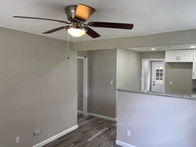 Photo - Newly Renovated 3 bed/2 bath - great location! MOVE IN SPECIAL!