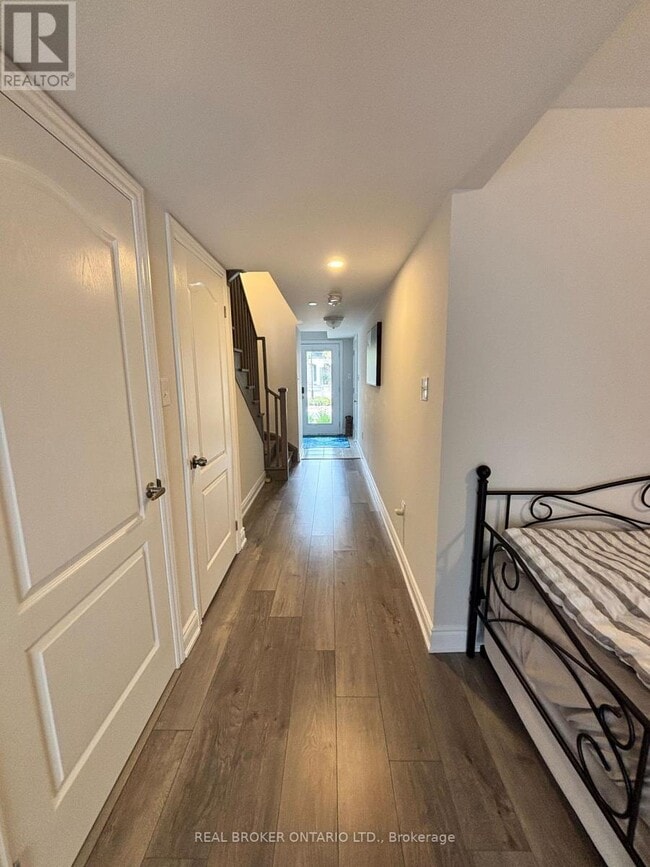 Photo - 113 Marina Village Dr