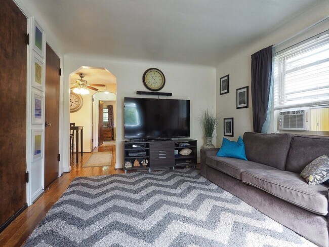 6217 Fairhurst Ave Unit 3