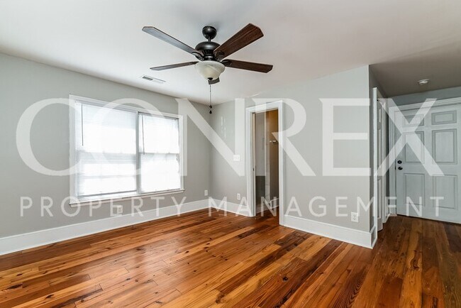 Photo - 5 Bedrooms in Downtown Charleston!