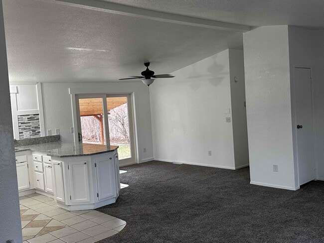 Photo - 1627 W Malvern Ave