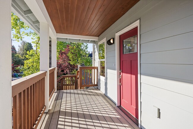 Photo - 9547 Wallingford Ave N