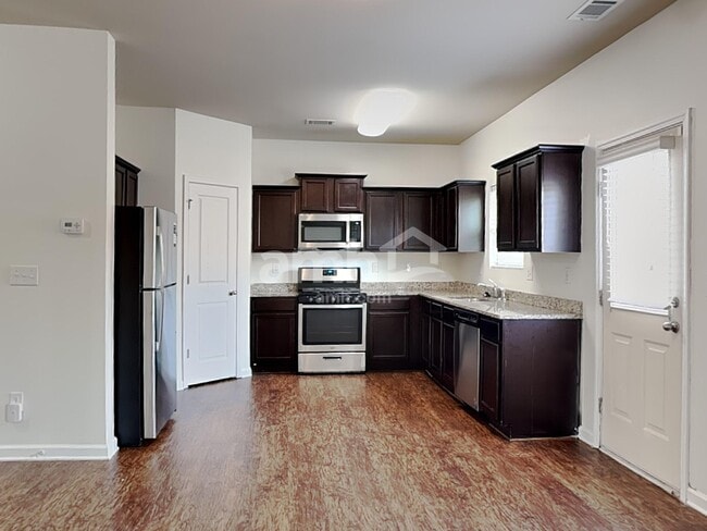 Photo - 158 Scotland Dr