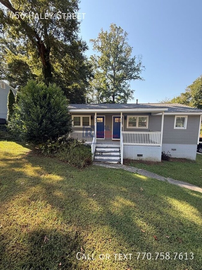 Building Photo - 456 SE Haley St Rental