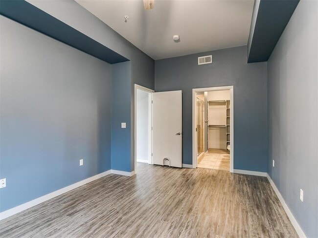 Photo - 401 Boyd St Unit 211