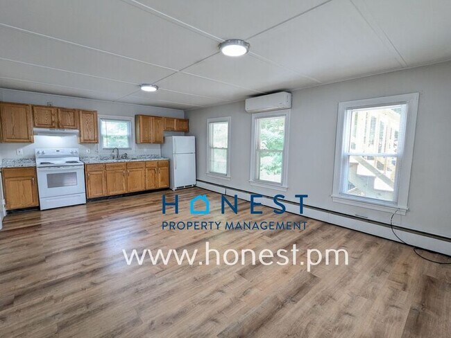 110 Silver St Unit 3