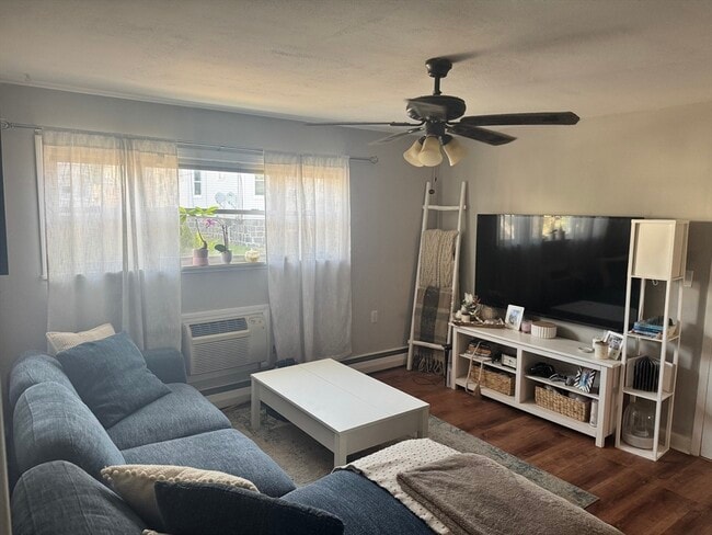 Photo - 701 Adams St Unit 9