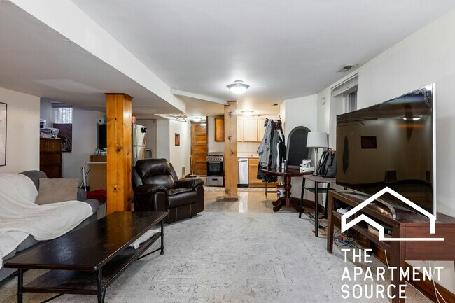 Photo - 844 W Aldine Ave Apartment Unit G