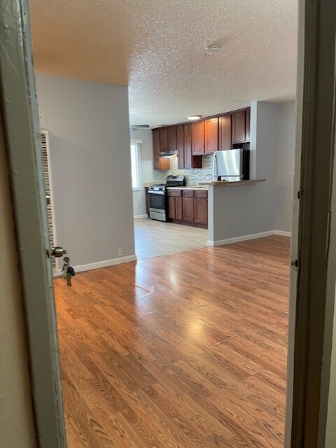 Photo - Lake Hill Apartments