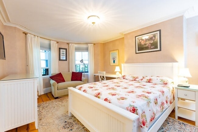 Photo - 21 E Concord St Unit 1