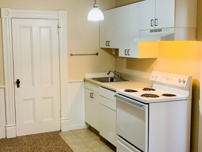 Building Photo - 4234 S View Point Ter Unit A