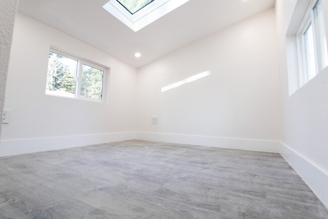 21107 Damson Rd Unit C