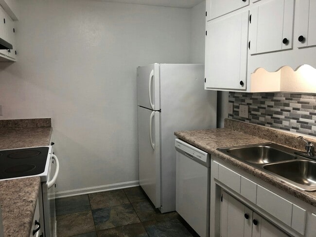 Photo - 3017 Oak Hammock Ln Unit A