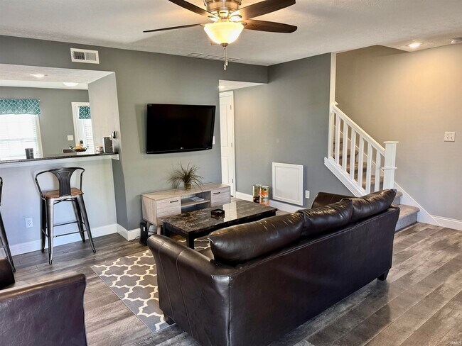 Photo - 2317 S Samuel Ln