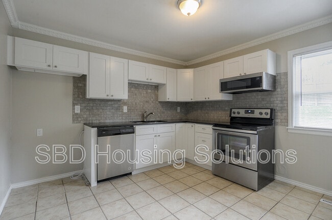 Photo - 505 NE 67th Pl