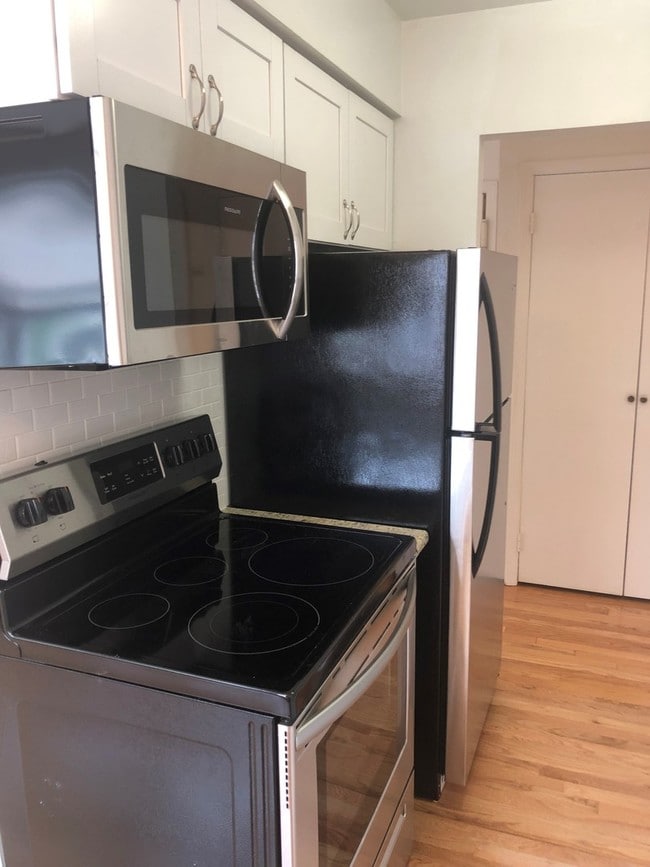 Photo - Chestnut Station