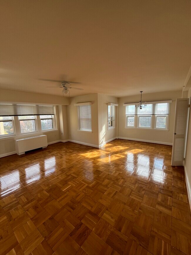 4801 Connecticut Avenue Apartments