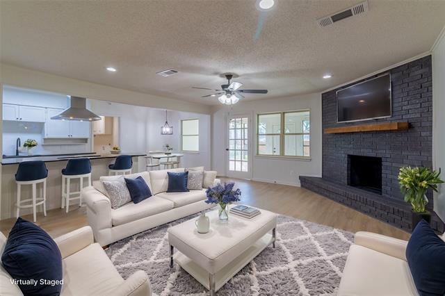 Photo - 6192 Wrigley Way