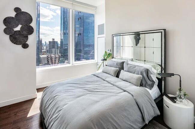 Photo - 64 Box Street Unidad 7F