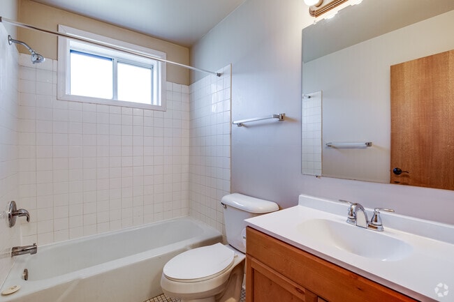 2BR, 1BA - 900SF - Arcadia Park Apartments