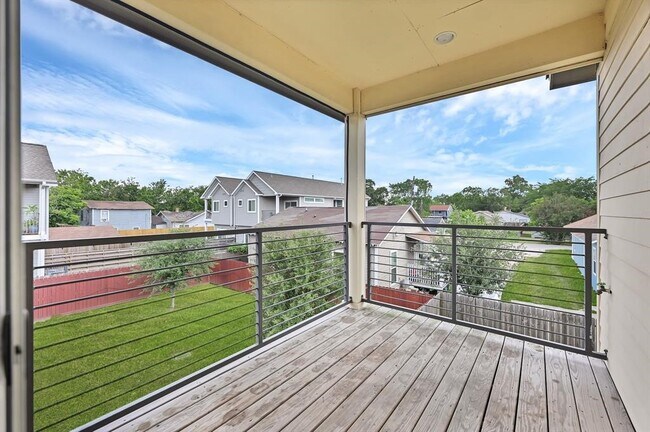 Photo - 4411 Hershe St