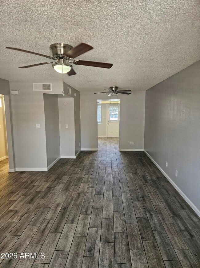 Building Photo - 3818 E Earll Dr Unit 6