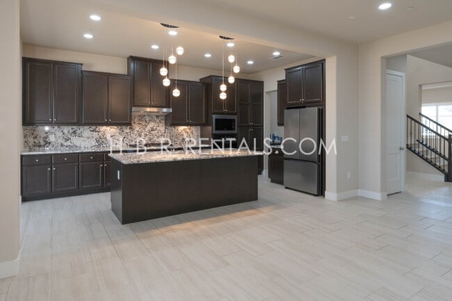 Photo - Spacious Elegance: 4-Bedroom with 3.5 Baths on Ottawa Ave, Manteca!