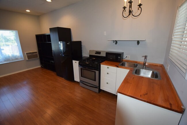 Photo - 12007 Burbank Blvd Unit 12007.5