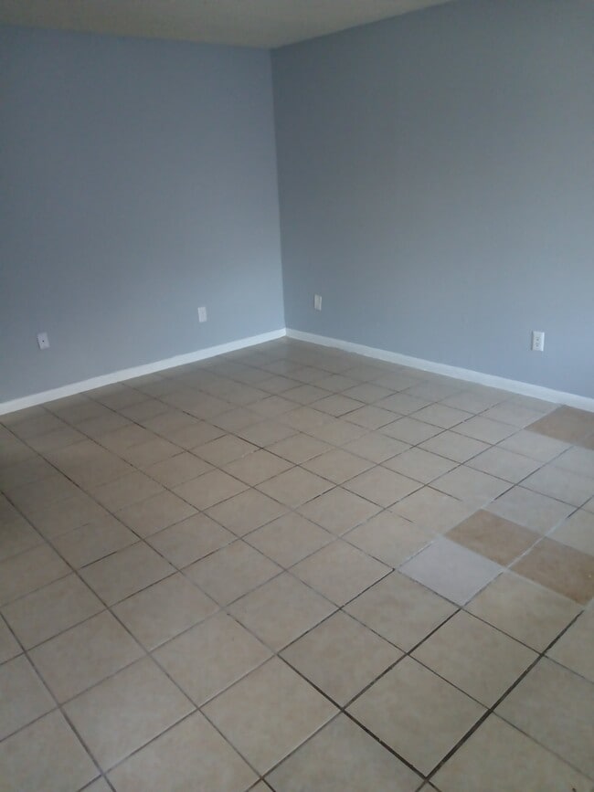 3215 Baird Ave Unit M-87