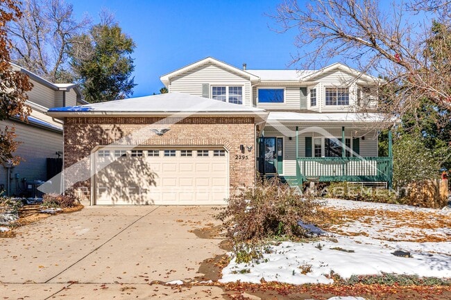 Photo - Beautiful Home with Fenced Back Yard and Cozy Fireplace