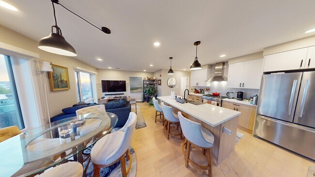Photo - 457 W Broadway Condo Unit 306